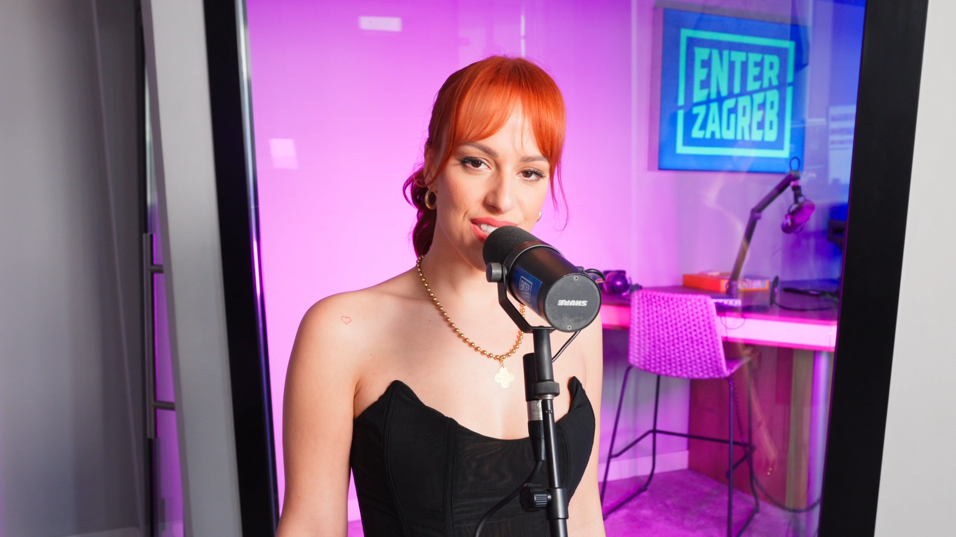 Enter Mashup – Stefany